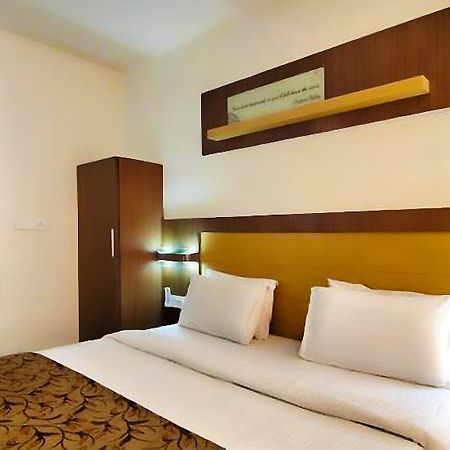 คอนติเนนทอลปาร์คโฮเต็ล Hotel วิเจยาวารา ภายนอก รูปภาพ