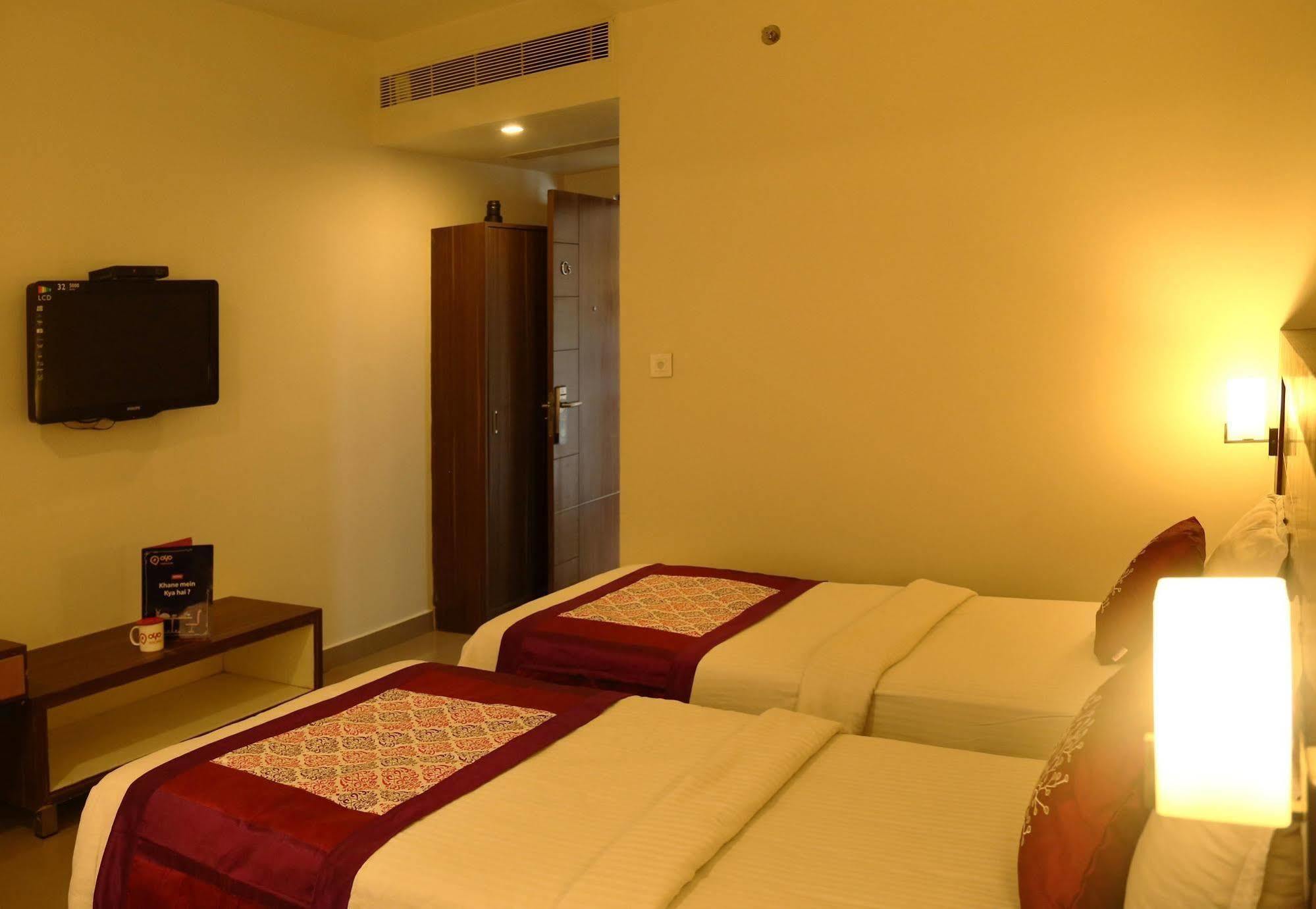 คอนติเนนทอลปาร์คโฮเต็ล Hotel วิเจยาวารา ภายนอก รูปภาพ