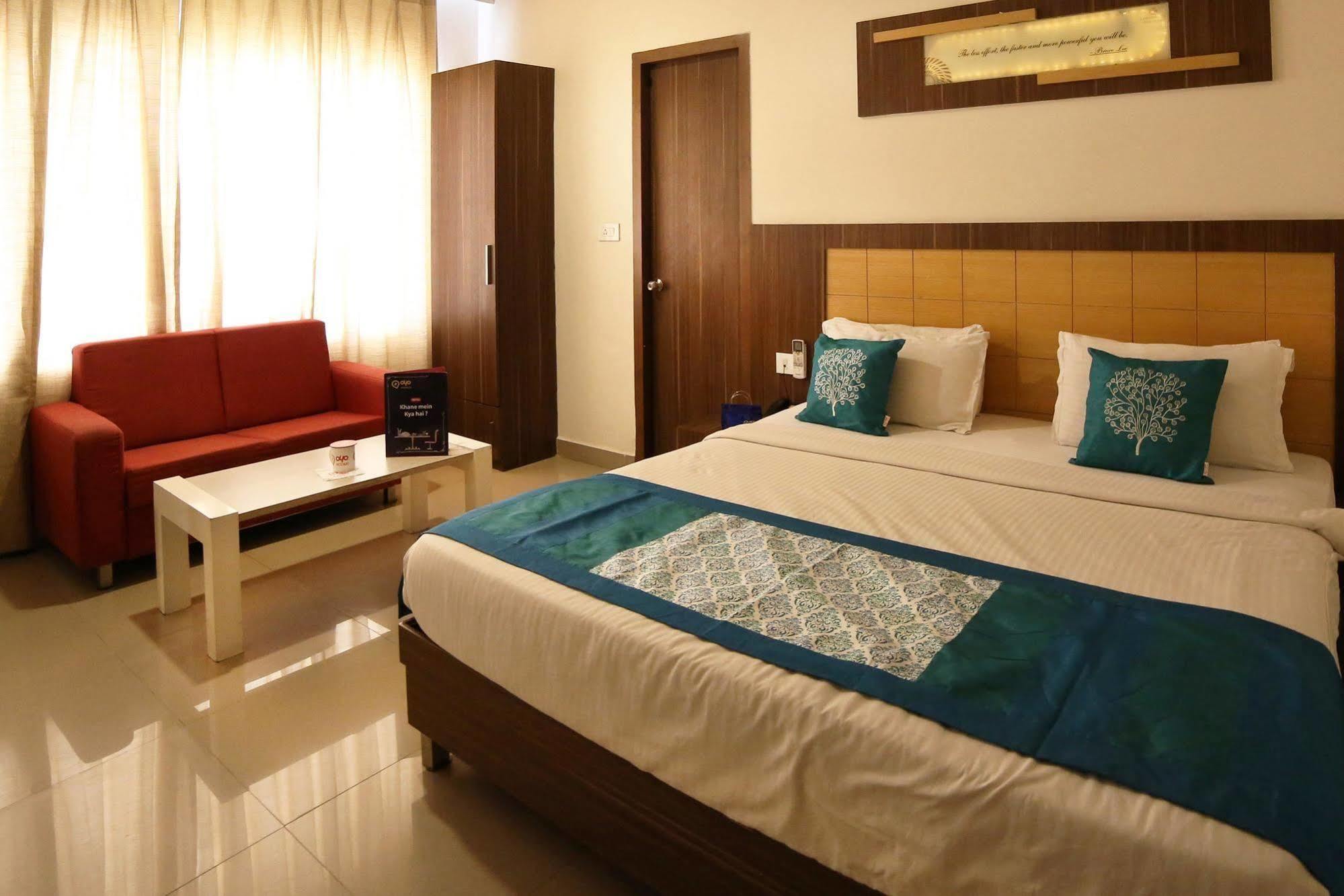 คอนติเนนทอลปาร์คโฮเต็ล Hotel วิเจยาวารา ภายนอก รูปภาพ