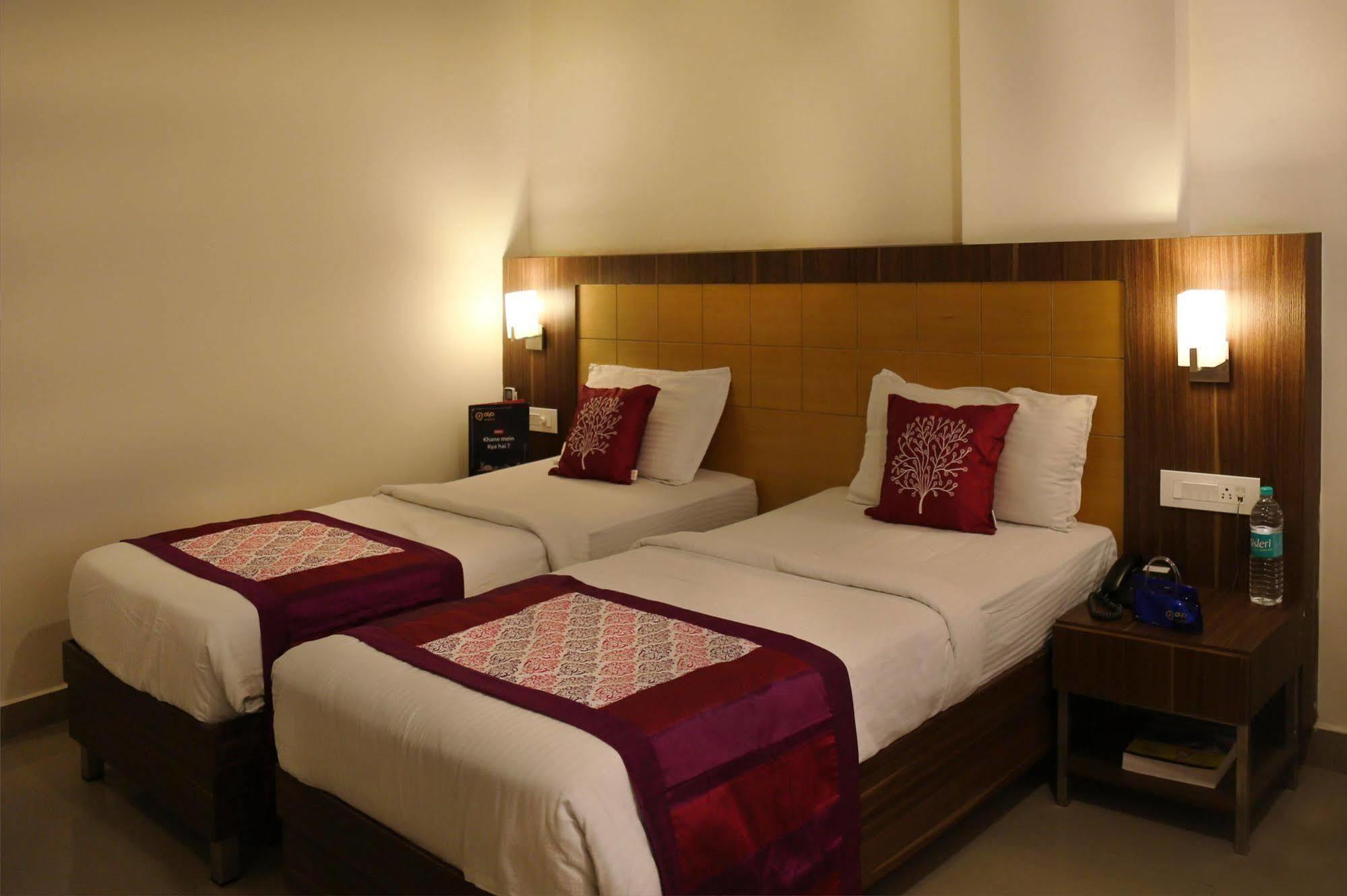 คอนติเนนทอลปาร์คโฮเต็ล Hotel วิเจยาวารา ภายนอก รูปภาพ